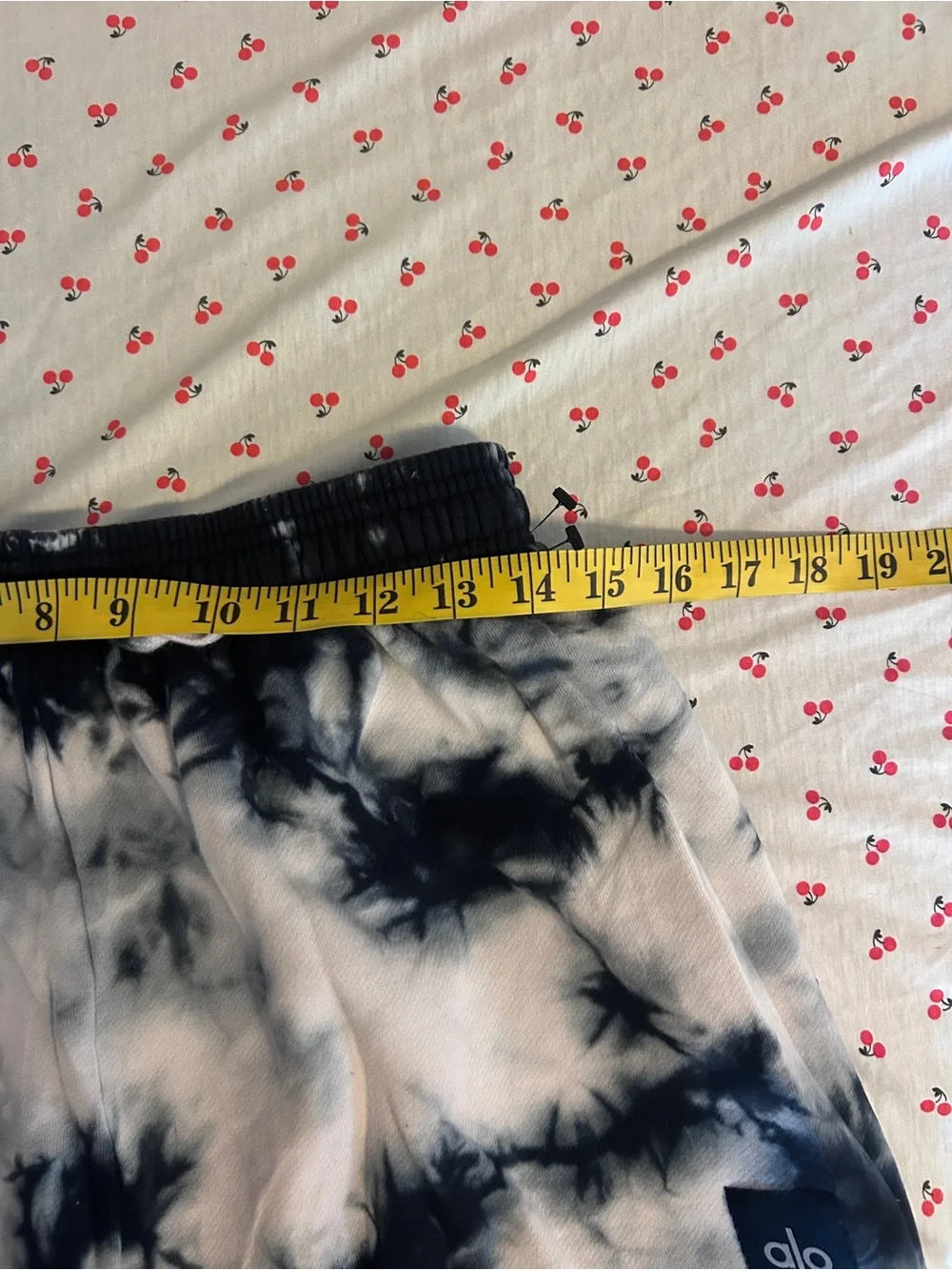 Alo Tie Dye Lounge Shorts Black White Drawstring Relaxed Fit Size S